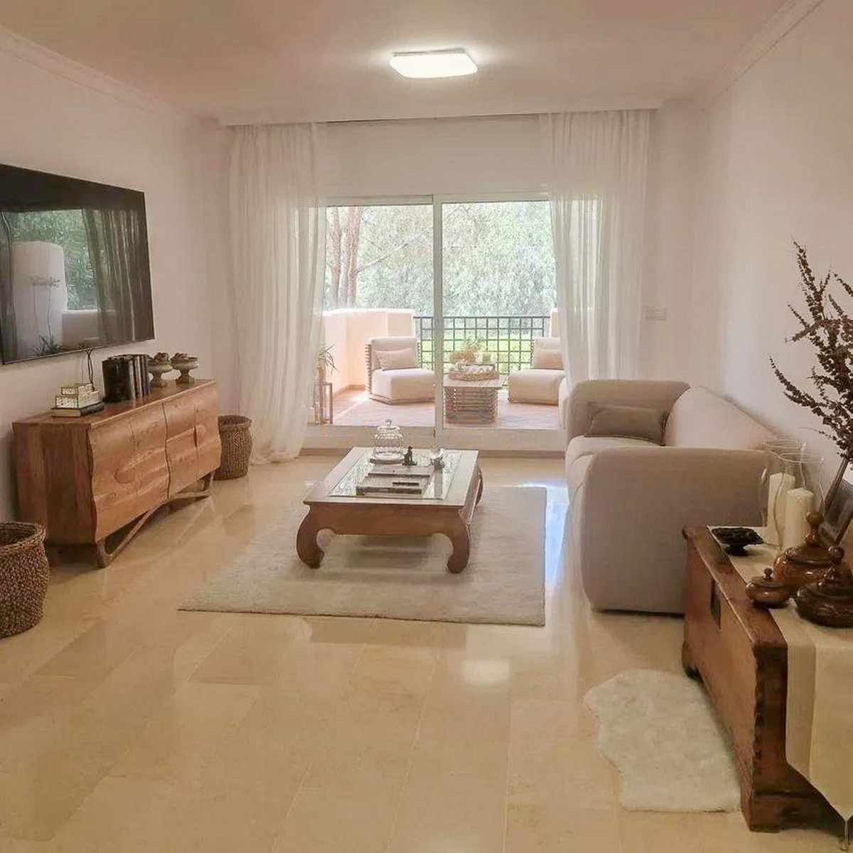 Apartamentos de 2 dormitorios en venta en Elviria – R5159698