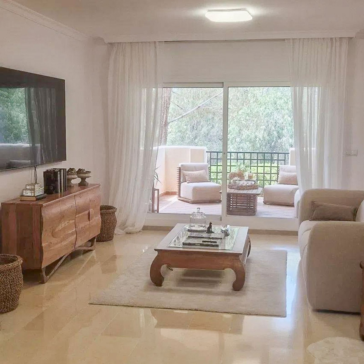 Apartamentos de 2 dormitorios en venta en Elviria – R5159698