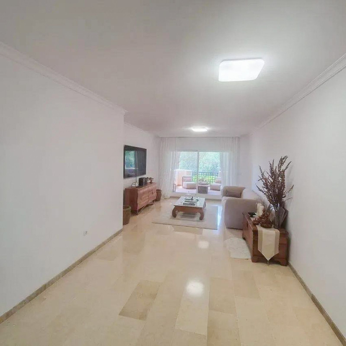 Apartamentos de 2 dormitorios en venta en Elviria – R5159698