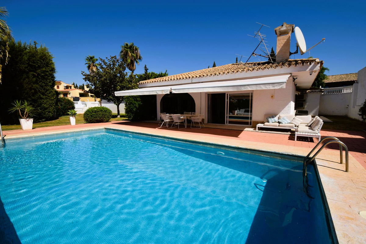 Villas de 3 dormitorios en venta en Mijas – R5163715