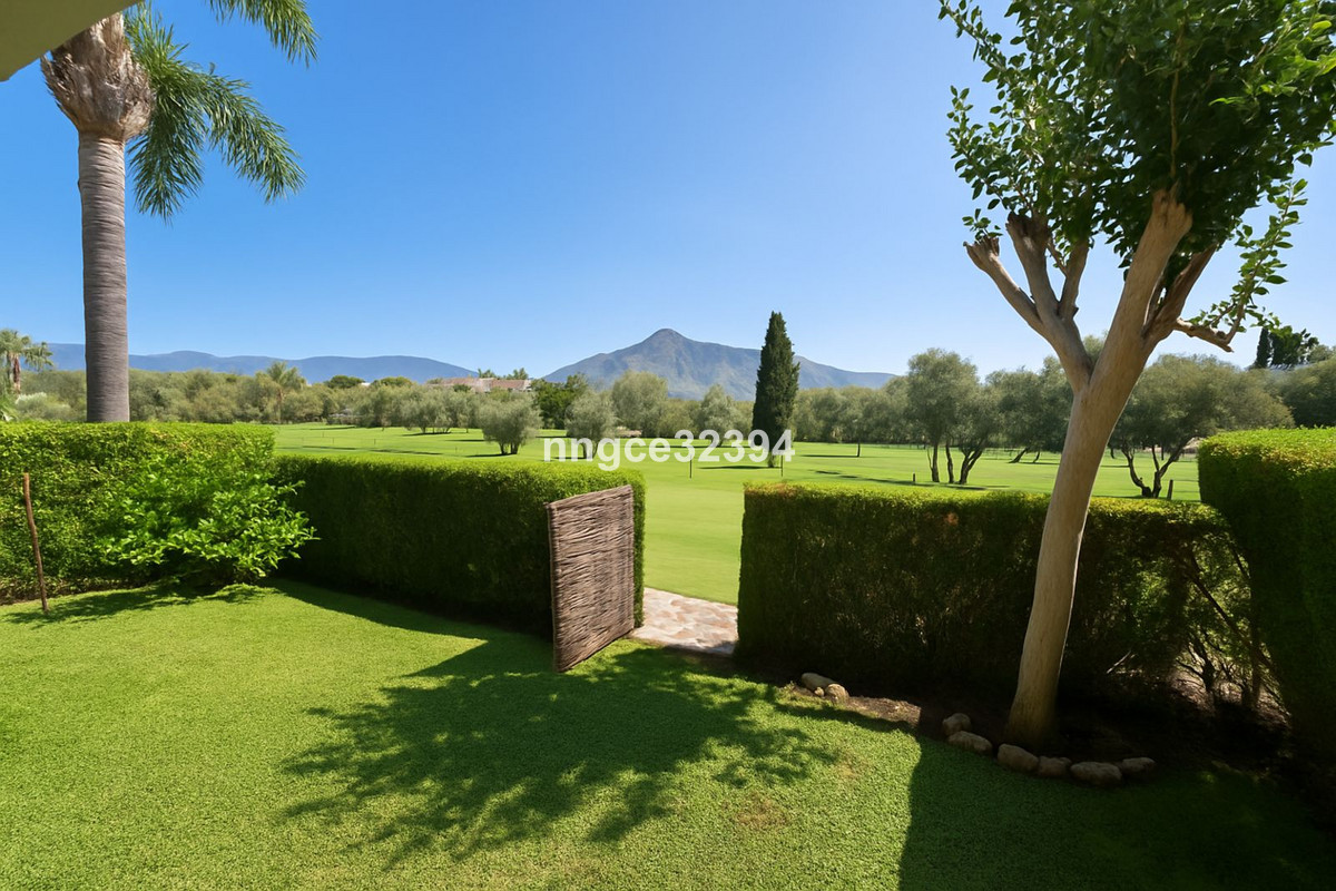 5 bedroom Apartments for sale in Guadalmina Baja – R5148277