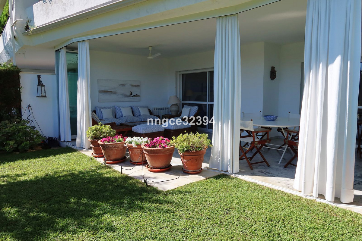 5 bedroom Apartments for sale in Guadalmina Baja – R5148277