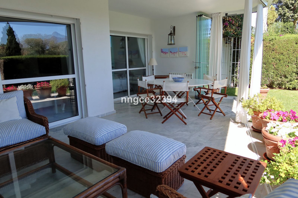 5 bedroom Apartments for sale in Guadalmina Baja – R5148277