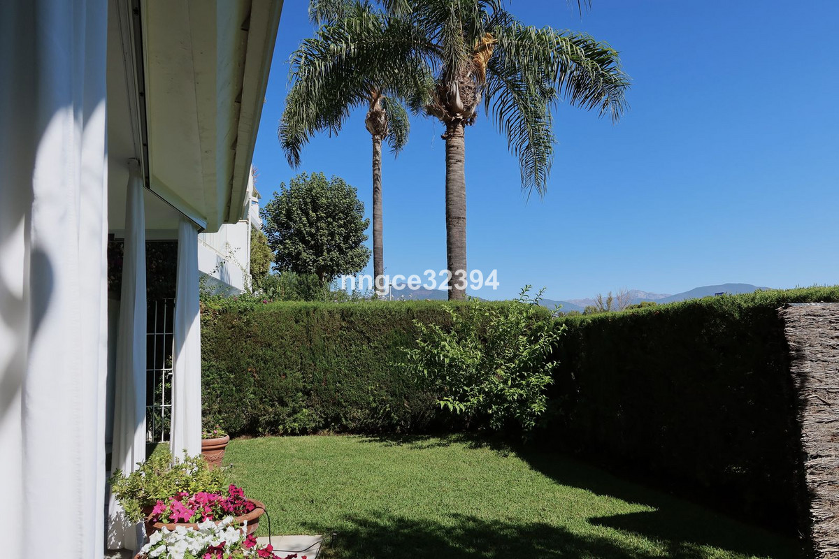 5 bedroom Apartments for sale in Guadalmina Baja – R5148277