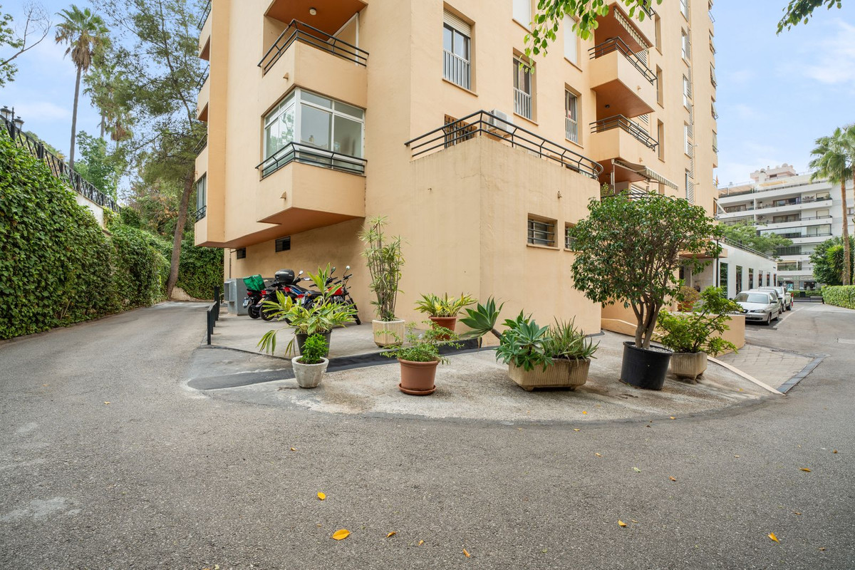 4 bedroom Apartments for sale in Marbella – R5148583