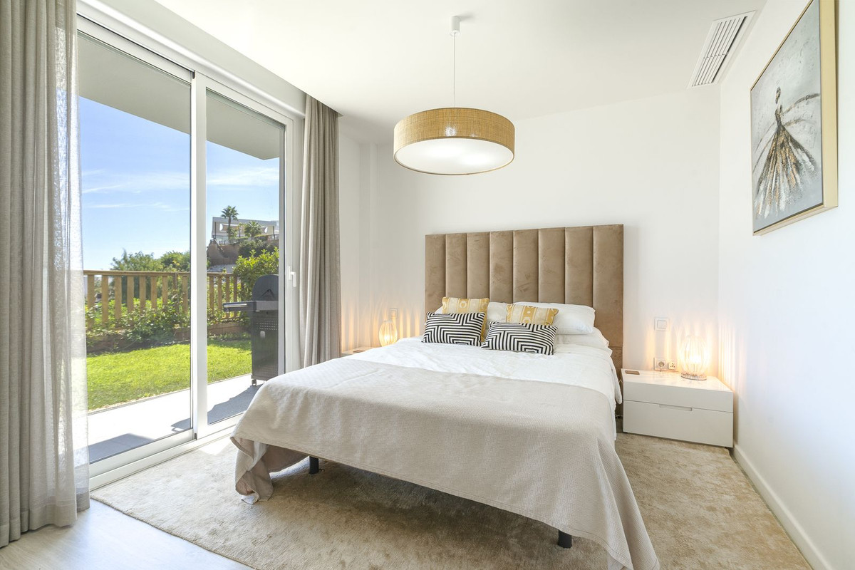 3 bedroom Apartments for sale in La Cala de Mijas – R5159347