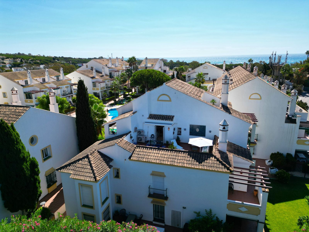 Apartamentos de 3 dormitorios en venta en Marbesa – R5164015