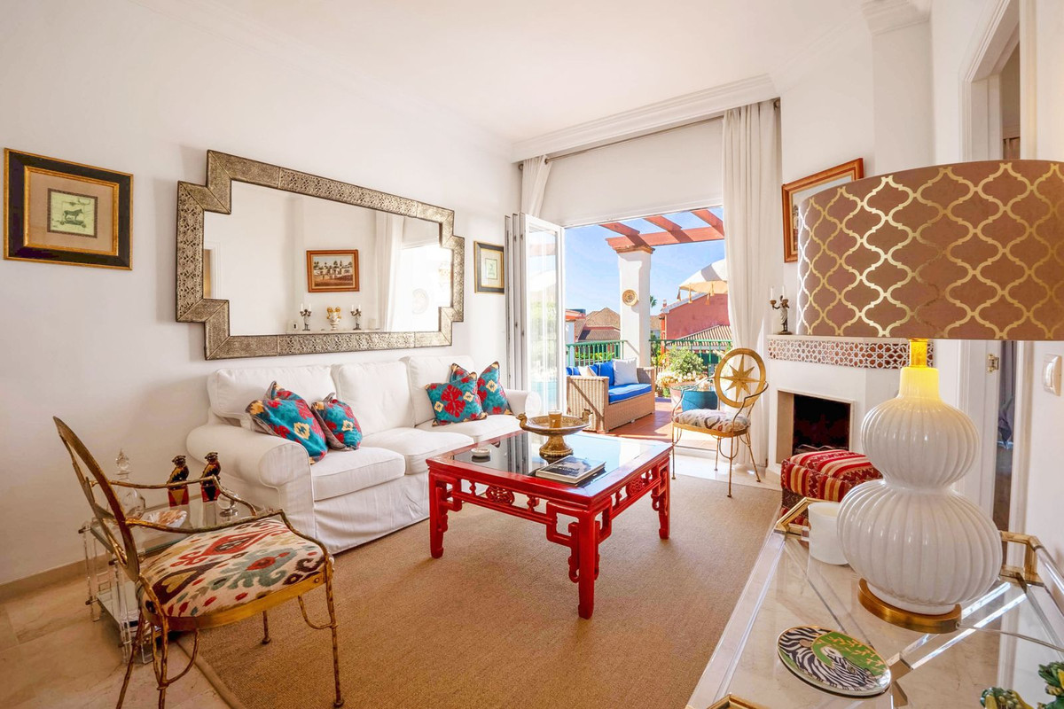 Apartamentos de 3 dormitorios en venta en Marbesa – R5164015