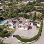 Villas de 7 dormitorios en venta en Guadalmina Baja – R5007982