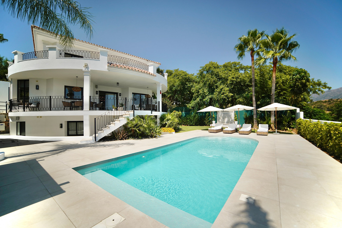 Villas de 5 dormitorios en venta en La Quinta – R5147011