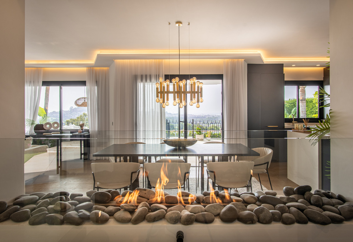 Villas de 5 dormitorios en venta en La Quinta – R5147011