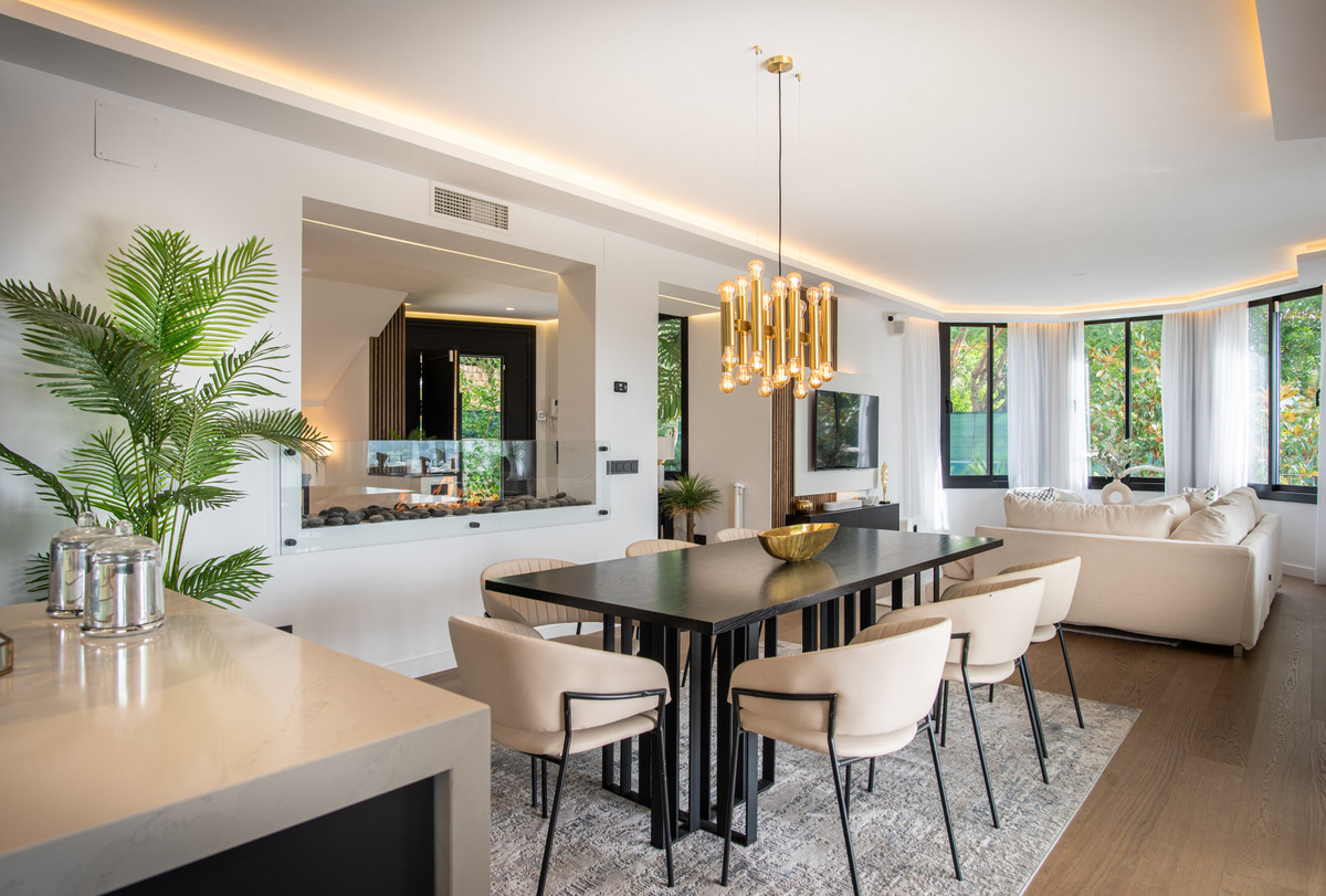 Villas de 5 dormitorios en venta en La Quinta – R5147011