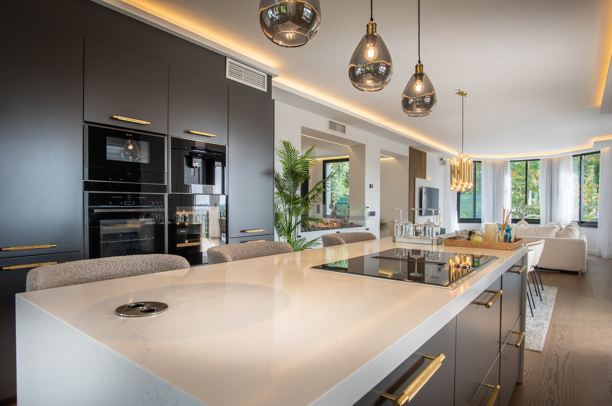 Villas de 5 dormitorios en venta en La Quinta – R5147011