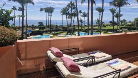 Apartamentos de 2 dormitorios en venta en Atalaya – R5167207