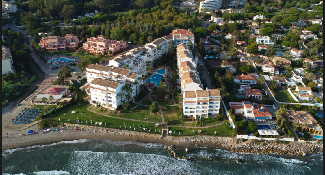 Apartamentos de 4 dormitorios en venta en Marbesa – R5162698