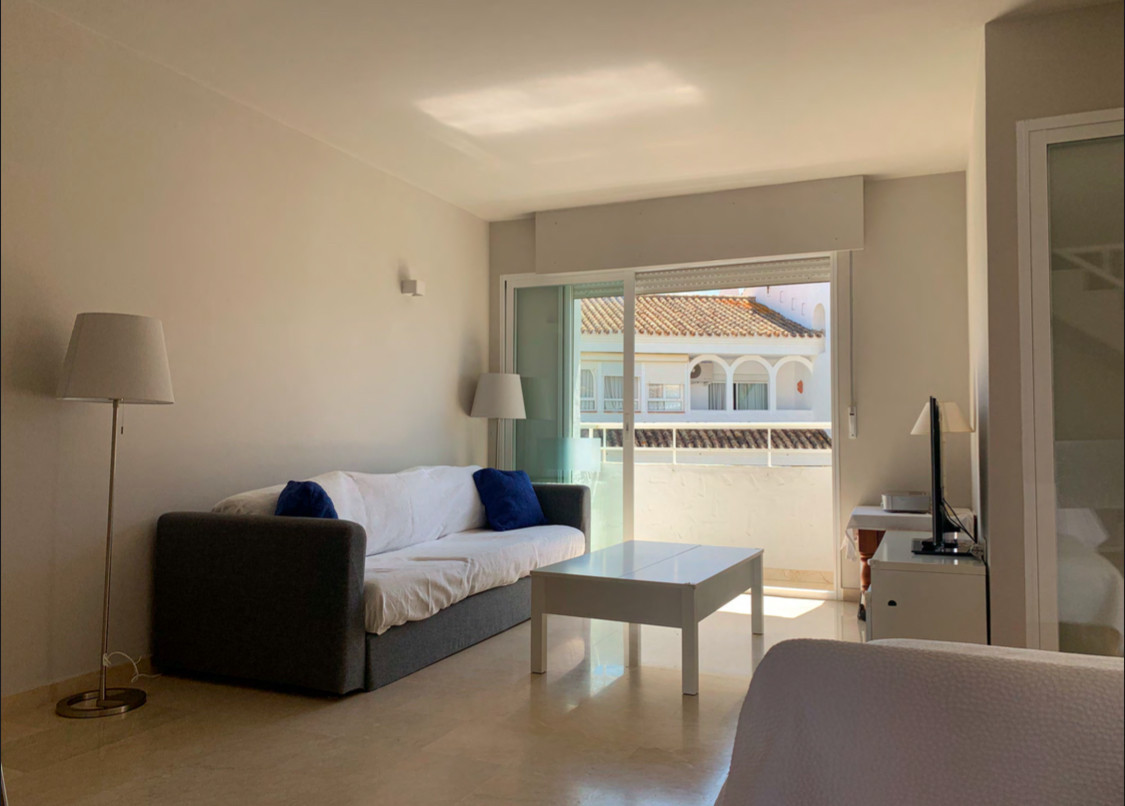 Apartamentos de 4 dormitorios en venta en Marbesa – R5162698