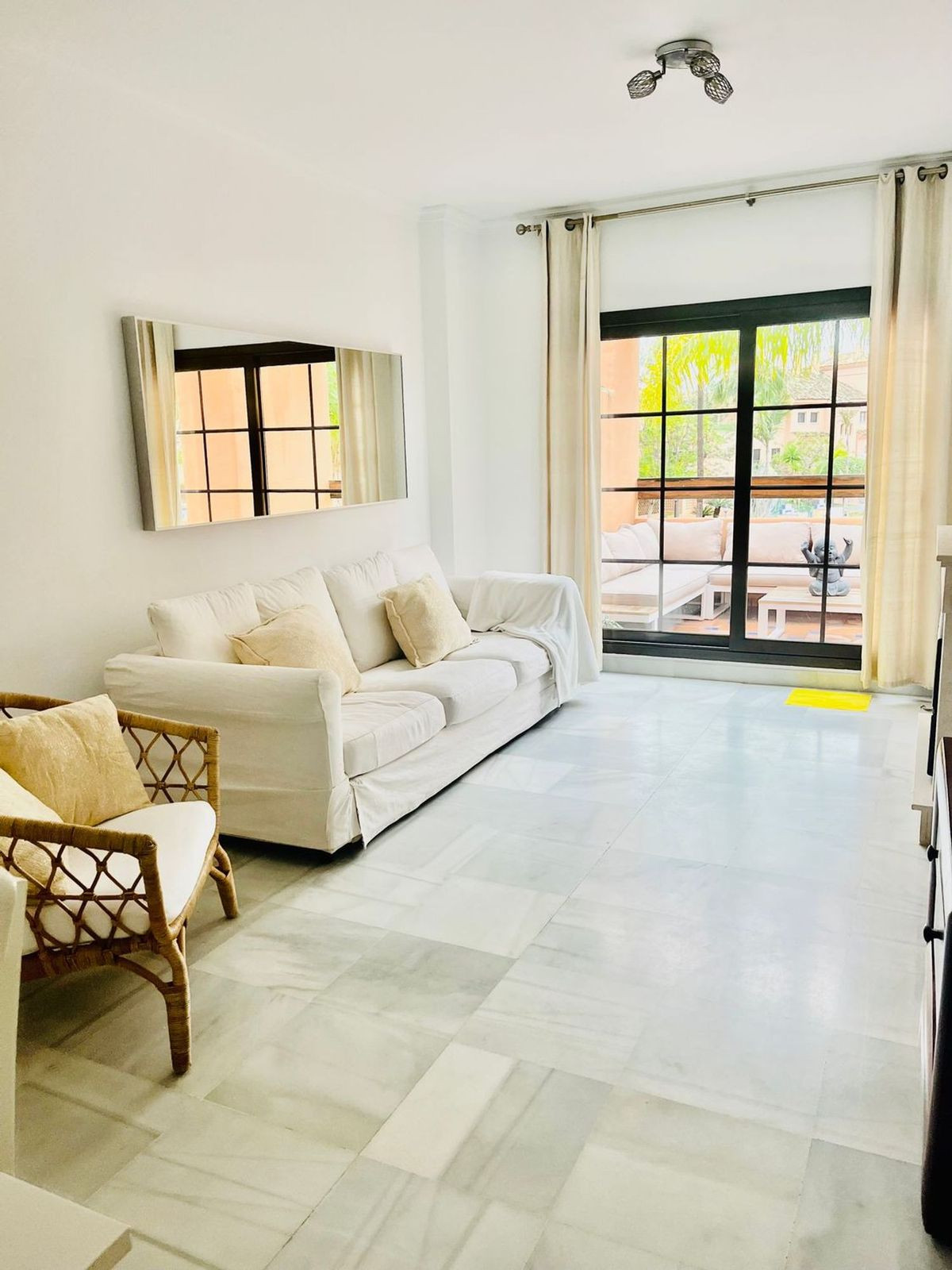 Apartamentos de 3 dormitorios en venta en Hacienda del Sol – R5156320