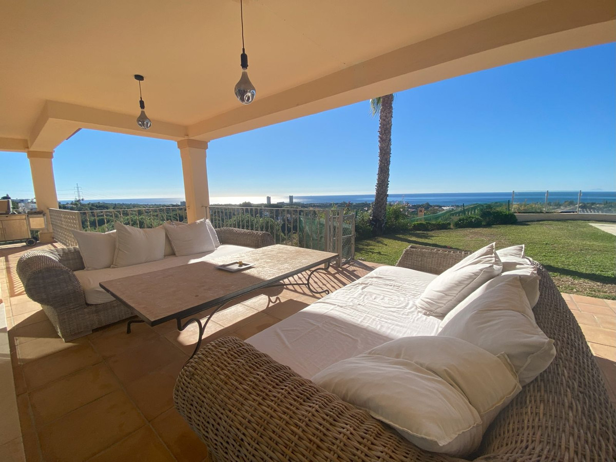 7 bedroom Villas for sale in Elviria – R5108539