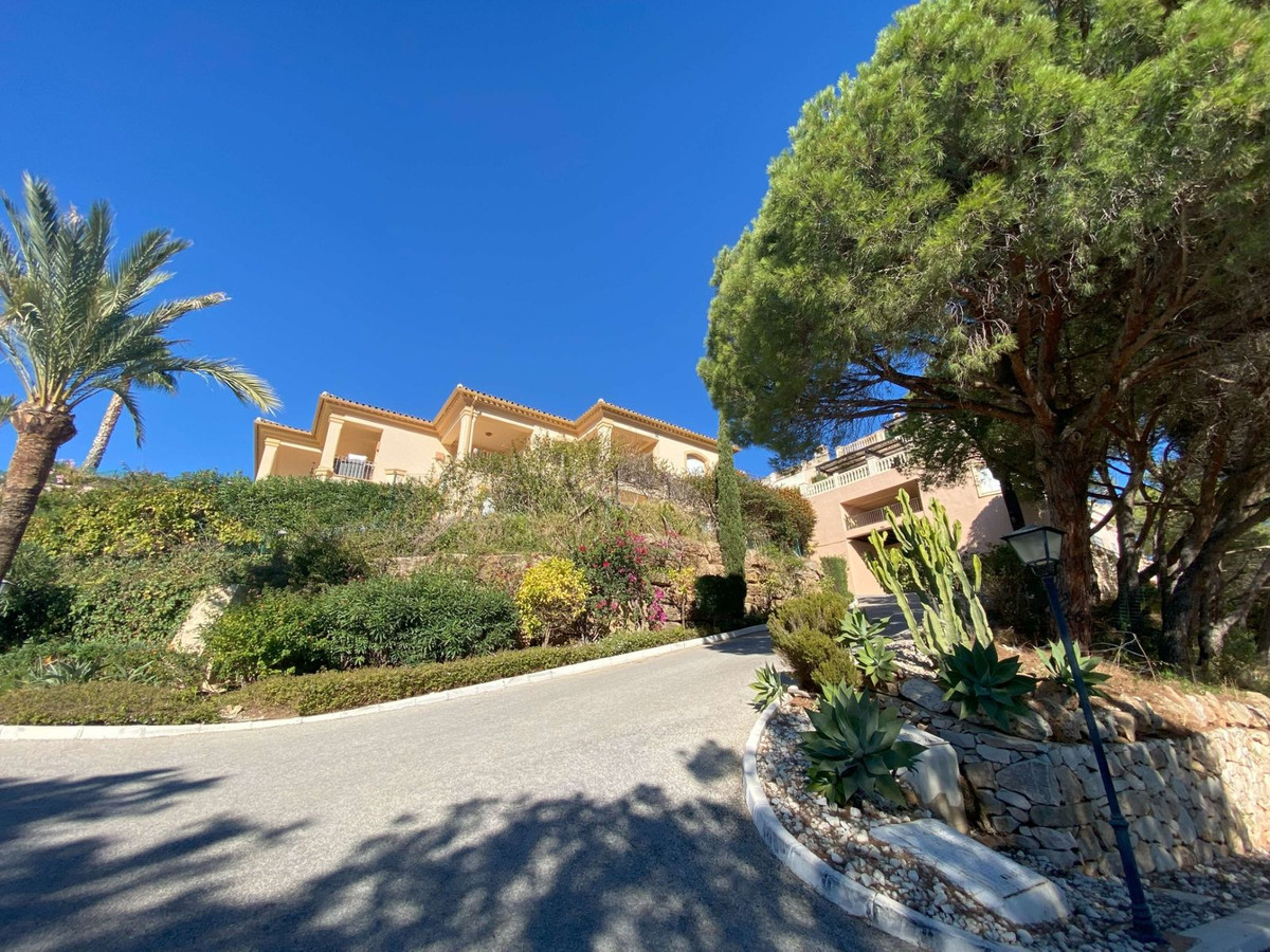 7 bedroom Villas for sale in Elviria – R5108539