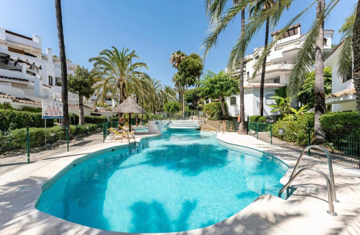 3 bedroom Apartments for sale in Marbella – R5152210