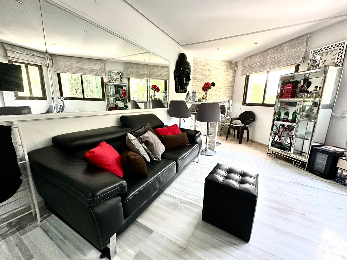 3 bedroom Apartments for sale in Marbella – R5152210