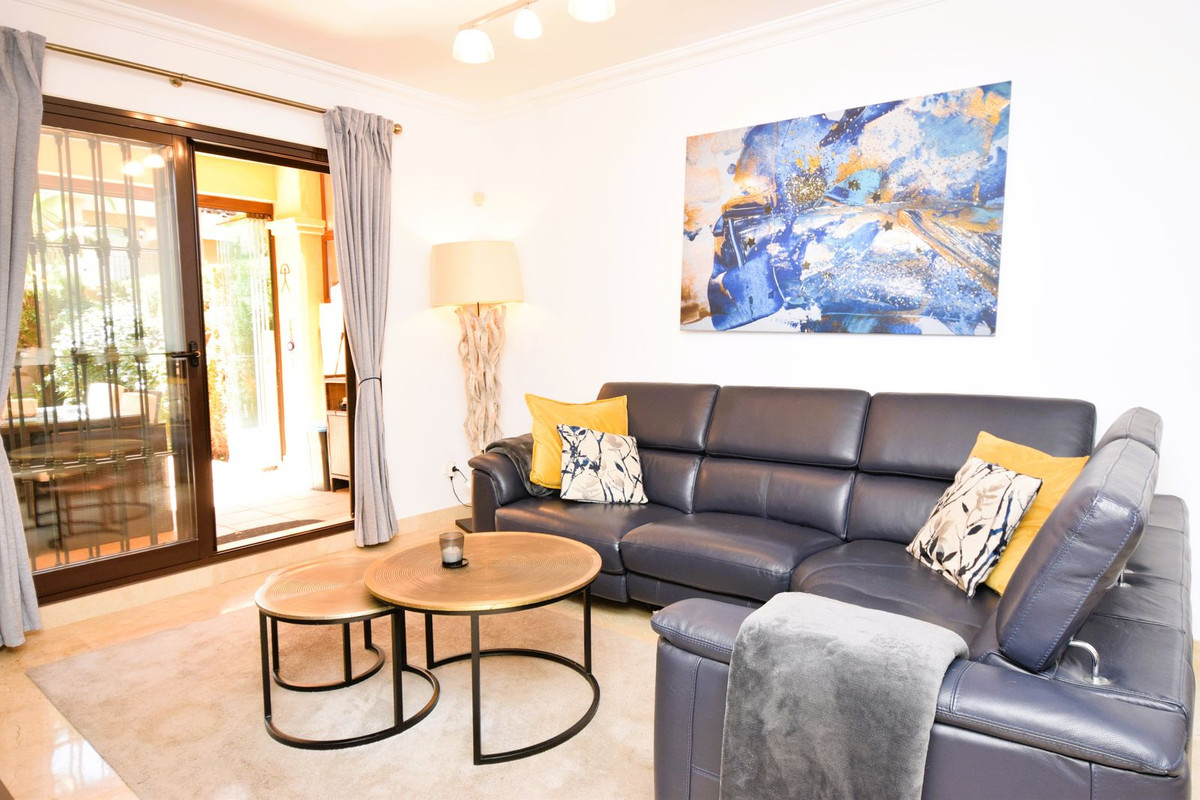 2 bedroom Apartments for sale in La Cala de Mijas – R5161324