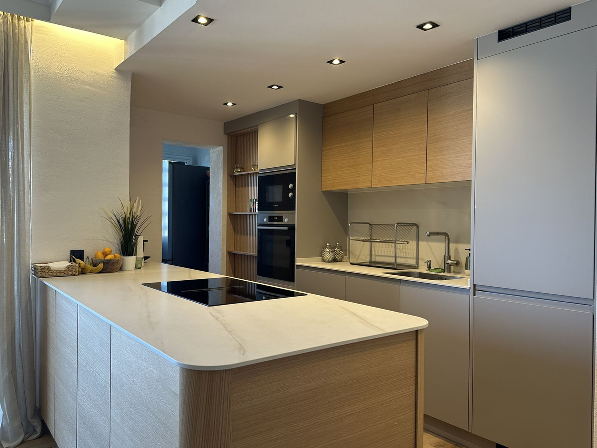 Apartamentos de 3 dormitorios en venta en Milla de Oro – R5142550