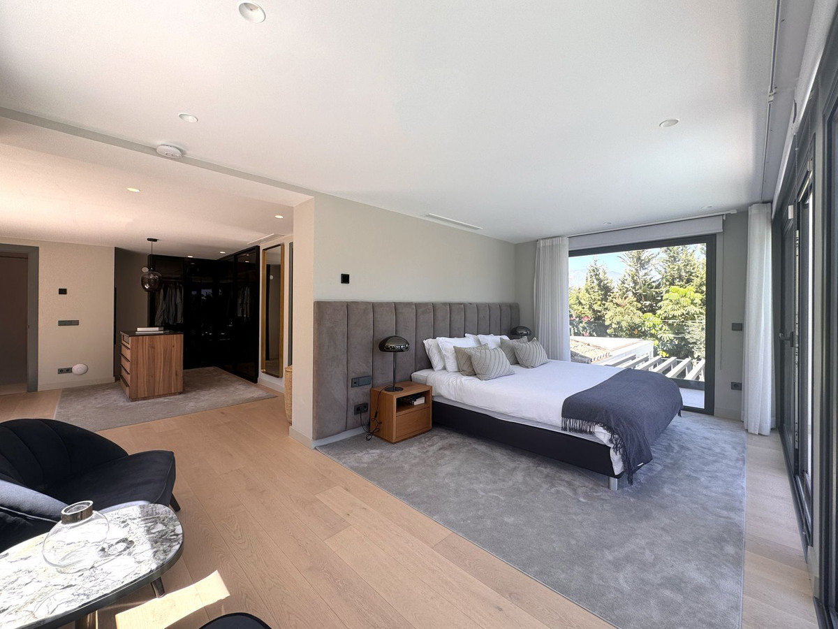 4 bedroom Villas for sale in Las Brisas – R5148511