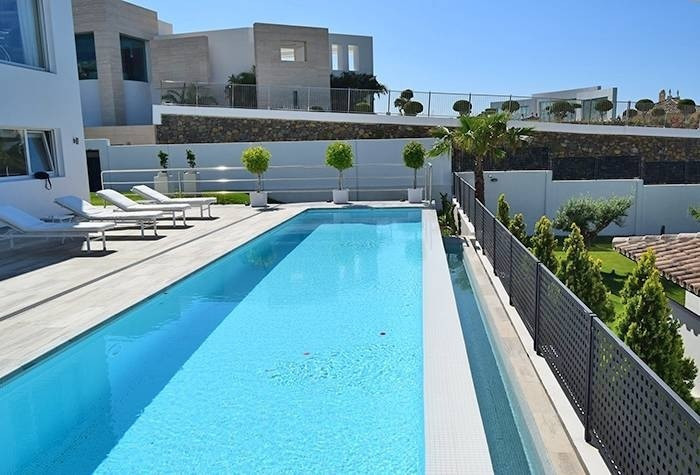 4 bedroom Villas for sale in La Quinta – R3035819