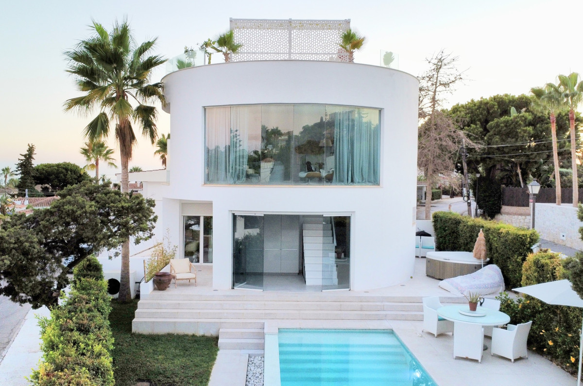 3 bedroom Villas for sale in Marbesa – R5162629
