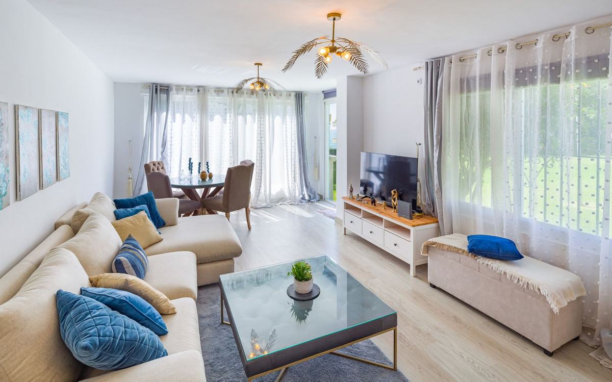 1 bedroom Apartments for sale in Marbella – R4888558
