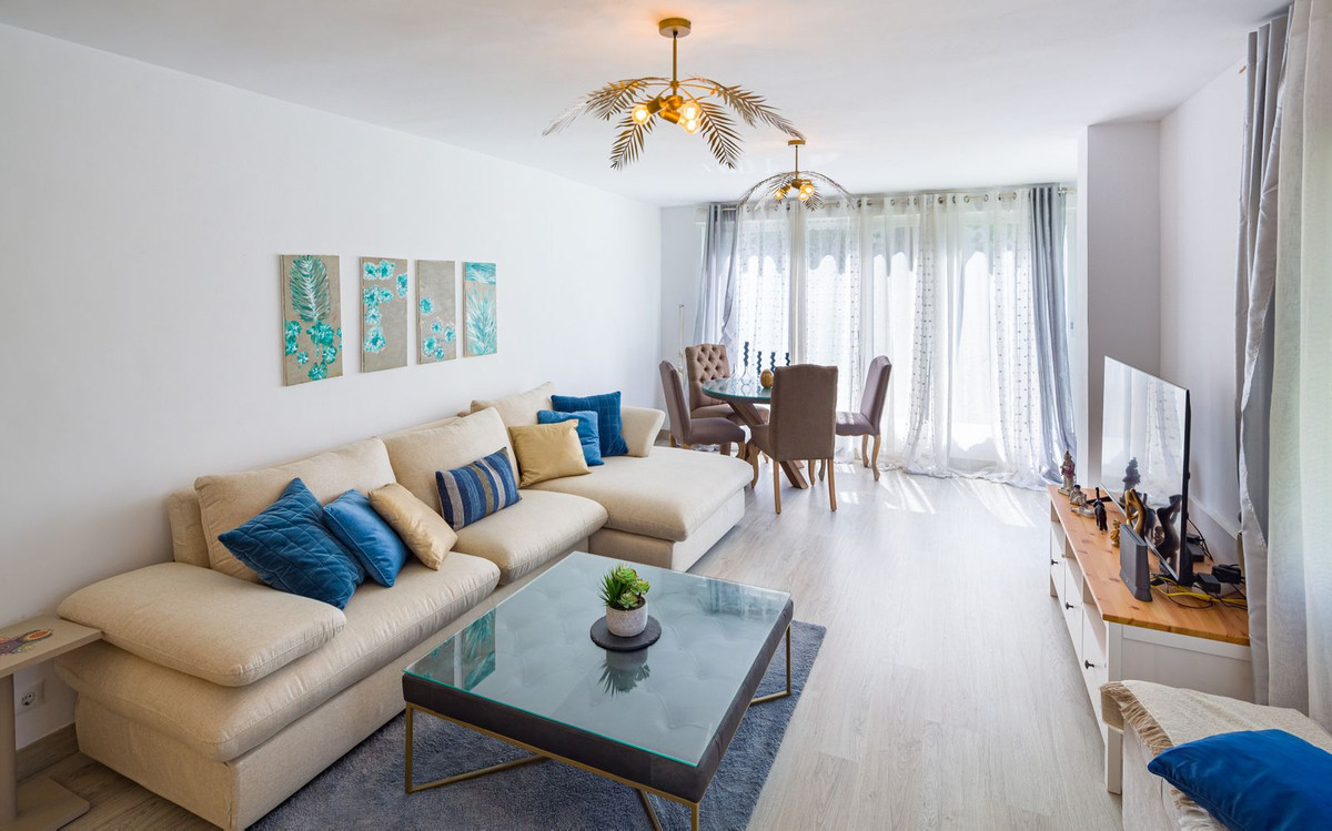 1 bedroom Apartments for sale in Marbella – R4888558