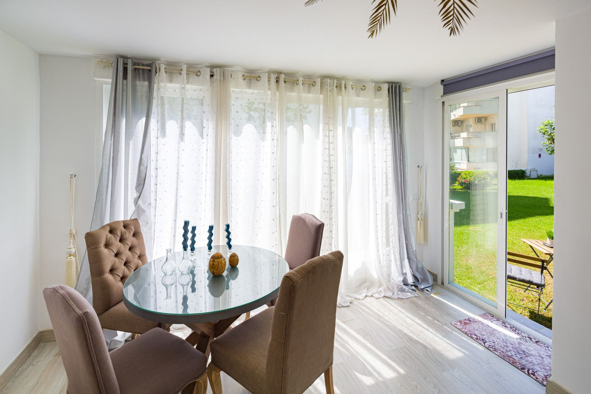 1 bedroom Apartments for sale in Marbella – R4888558