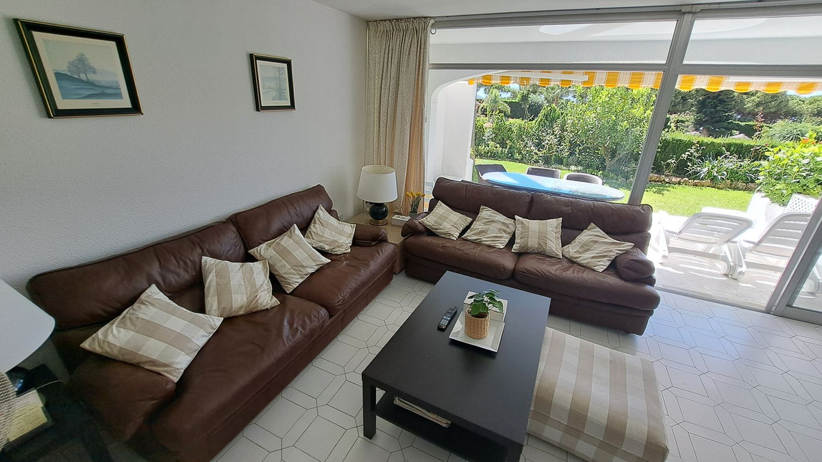 Adosados de 3 dormitorios en venta en Miraflores – R5150941