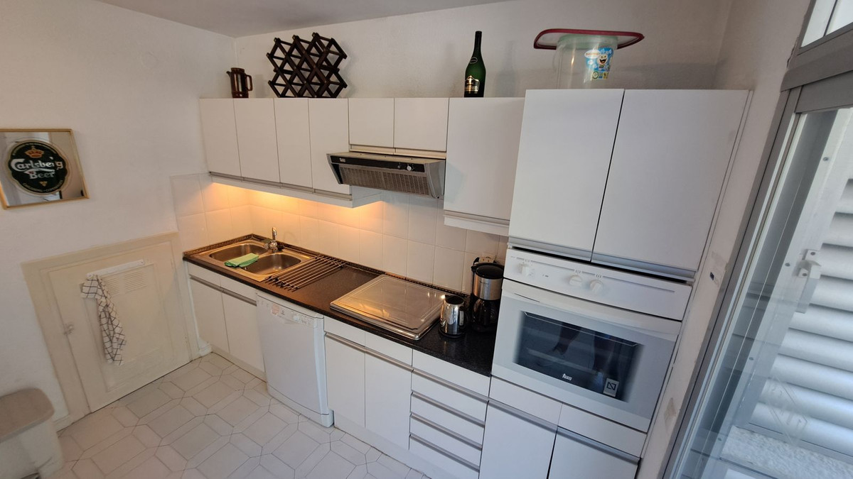Adosados de 3 dormitorios en venta en Miraflores – R5150941