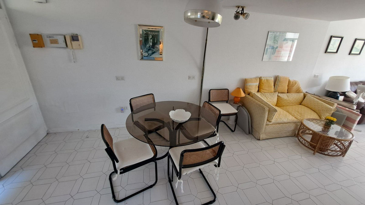 Adosados de 3 dormitorios en venta en Miraflores – R5150941