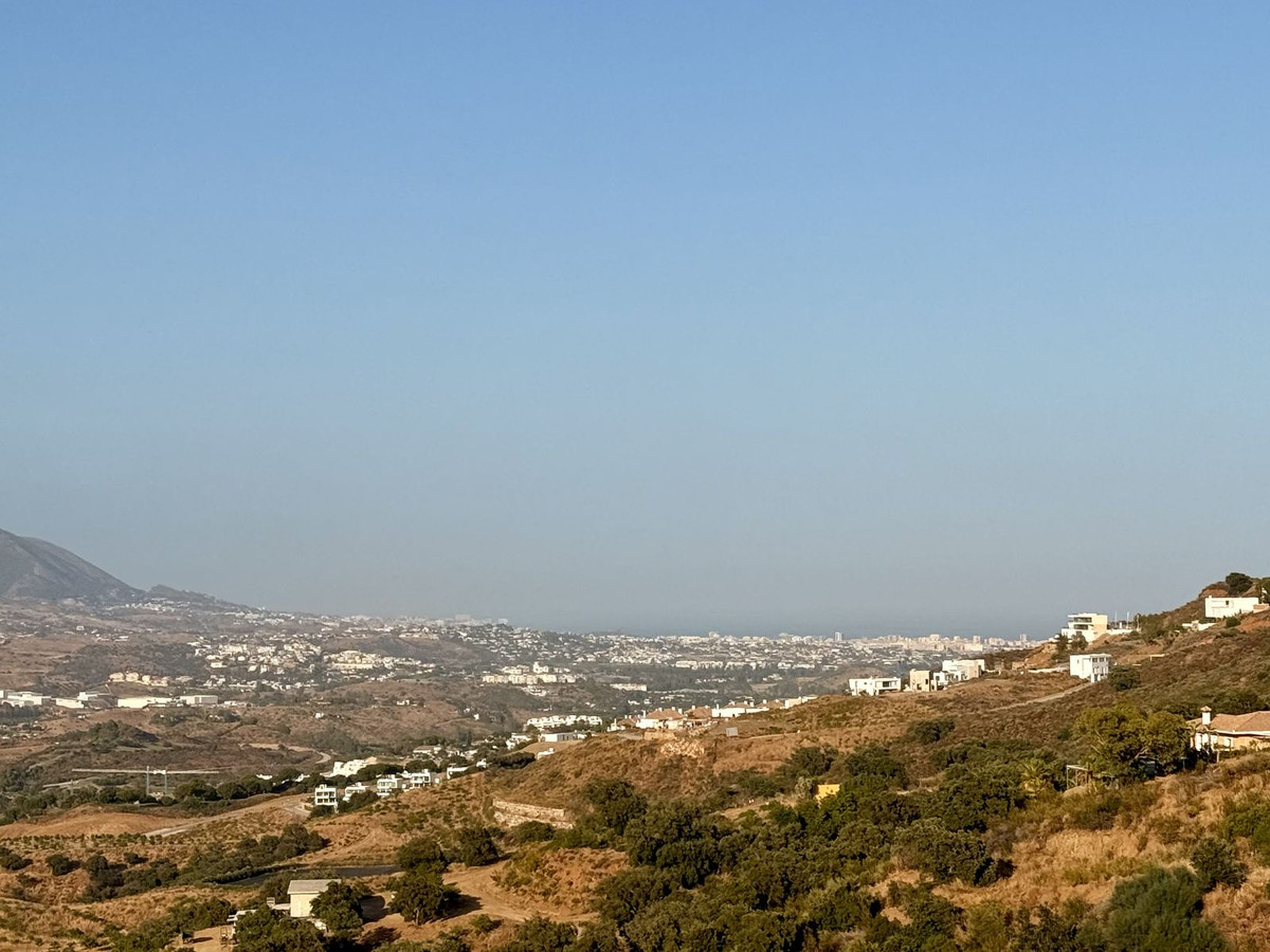 2 bedroom Apartments for sale in La Mairena – R5157415