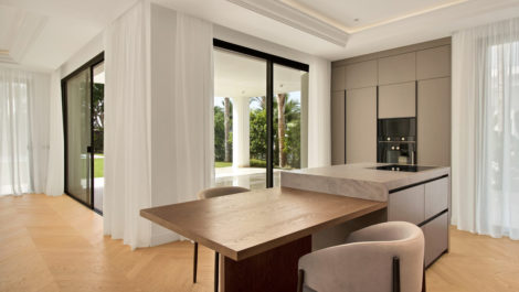 6 bedroom Villas for sale in Milla de Oro – R4300111
