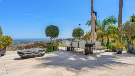 5 bedroom Villas for sale in La Mairena – R5150443