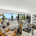 Villas de 5 dormitorios en venta en La Mairena – R5150443