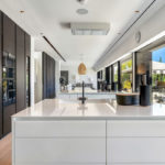 Villas de 5 dormitorios en venta en La Mairena – R5150443