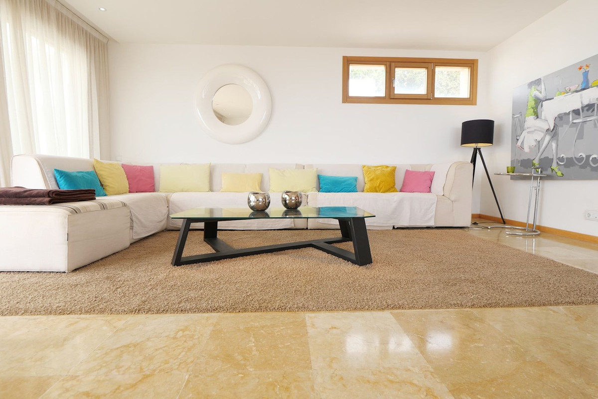 3 bedroom Penthouses for sale in Altos de los Monteros – R5167216
