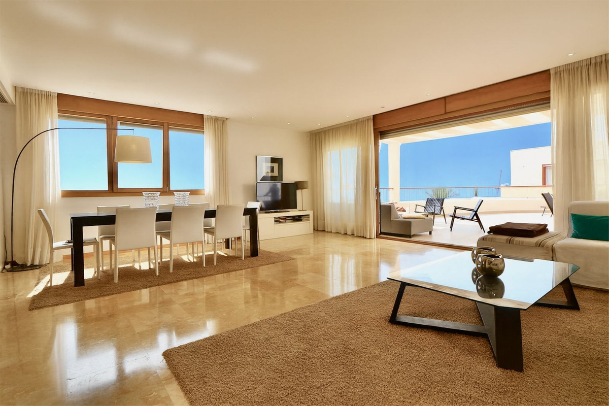 3 bedroom Penthouses for sale in Altos de los Monteros – R5167216