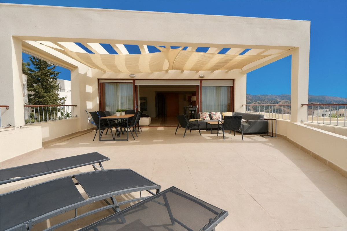 3 bedroom Penthouses for sale in Altos de los Monteros – R5167216
