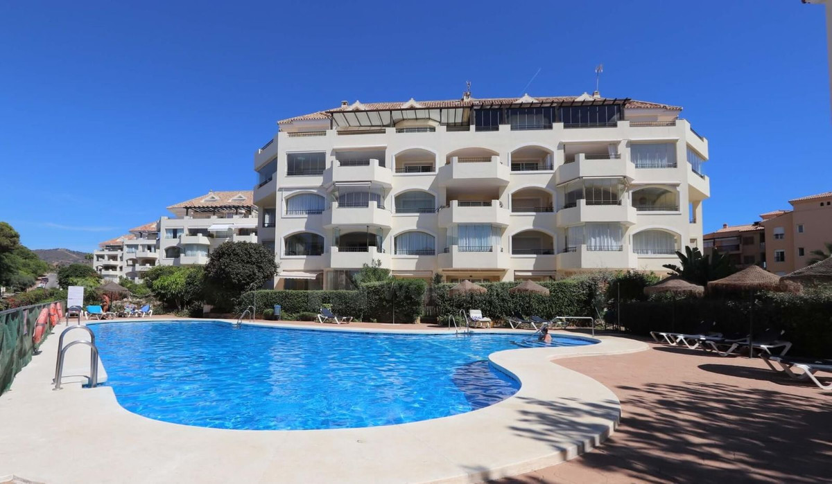 Apartamentos de 2 dormitorios en venta en Elviria – R5167141
