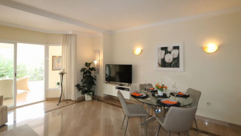 Apartamentos de 2 dormitorios en venta en Elviria – R5167141