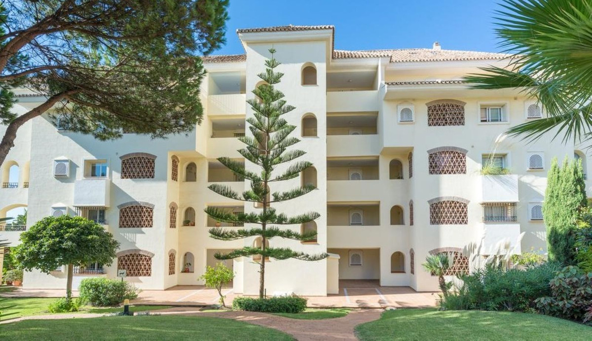 Apartamentos de 2 dormitorios en venta en Elviria – R5167141