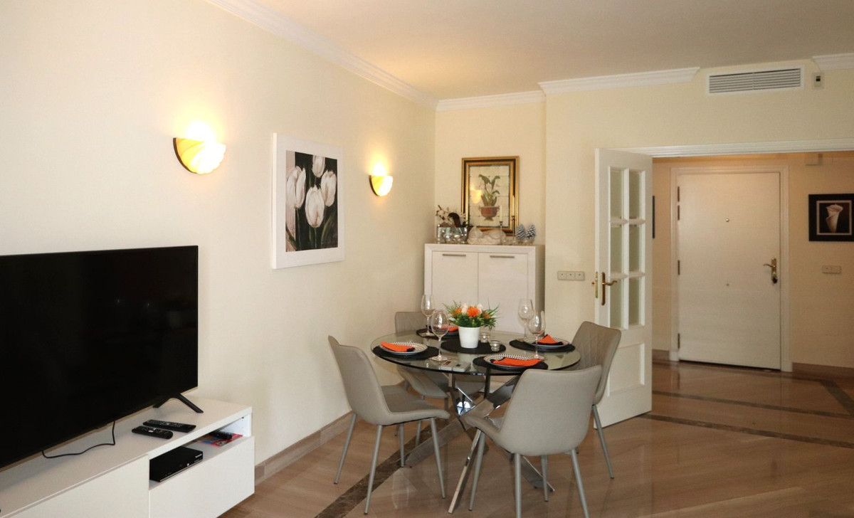 Apartamentos de 2 dormitorios en venta en Elviria – R5167141