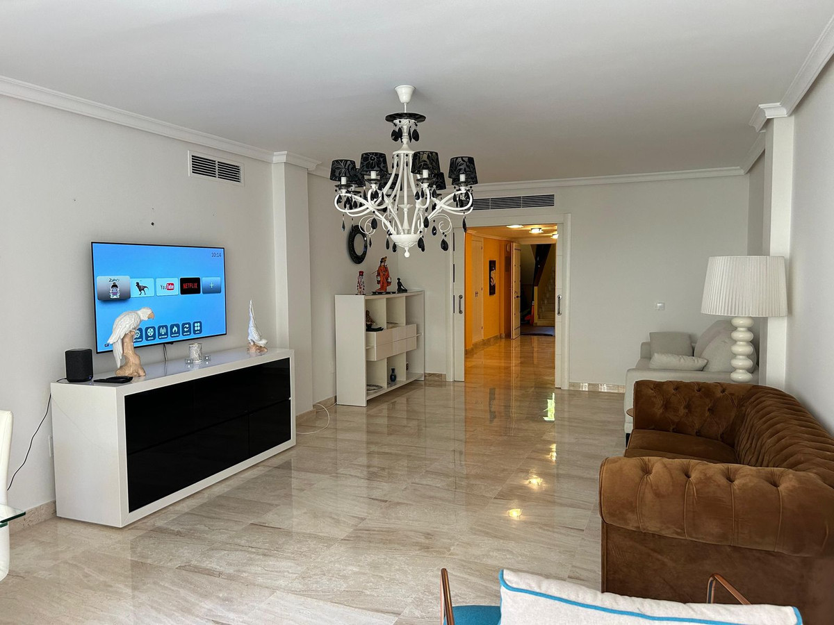 Apartamentos de 2 dormitorios en venta en Elviria – R5160241