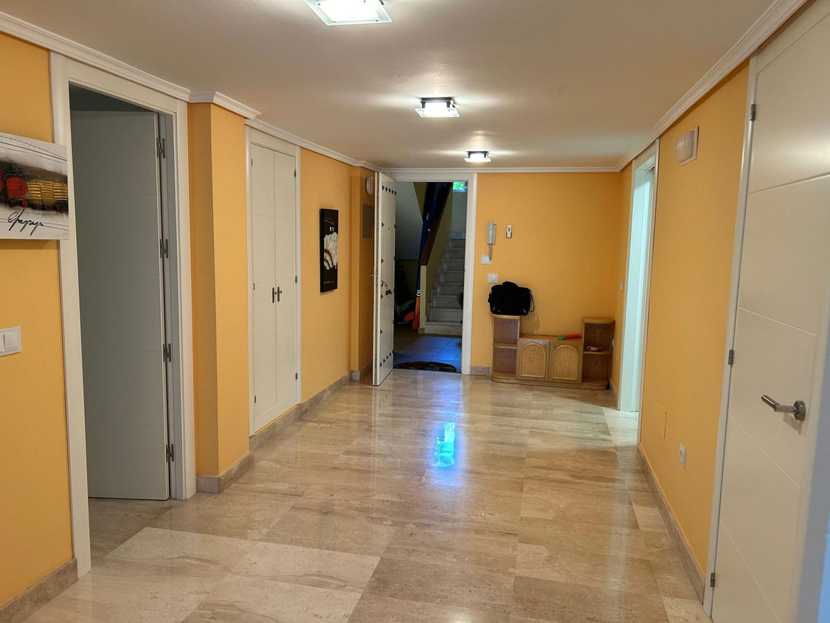 Apartamentos de 2 dormitorios en venta en Elviria – R5160241